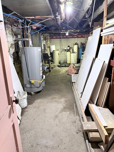 More Photos Of 431 13th St, Franklin Office For Sale