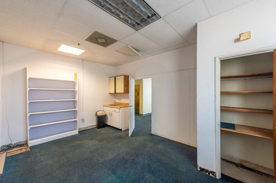 More Photos Of 1839 Ionia St, Jacksonville Warehouse For Lease