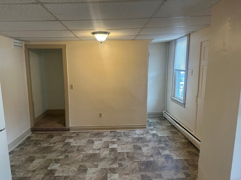 More Photos Of 142 W Main St, Windsor Apartments For Sale