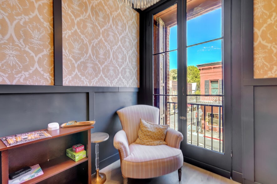 More Photos Of 233 Broad St, Nevada City Hotel For Sale