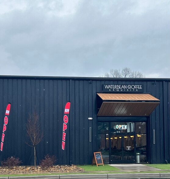 More Photos Of 618 Franklin Blvd, Gastonia Flex For Lease