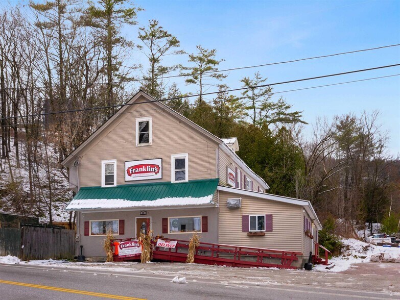 More Photos Of 25 North St, Proctor Restaurant For Sale