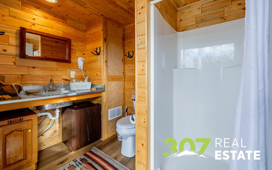 More Photos Of 30 Nielson Trl, Cody Hospitality For Sale