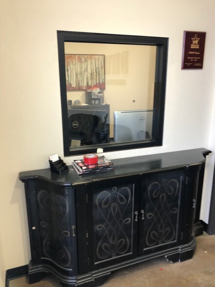 More Photos Of 321 Thomas Pl, Fort Worth Industrial For Lease