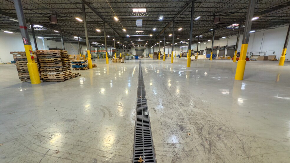 More Photos Of 2400 Mellon Ct, Decatur Distribution For Lease