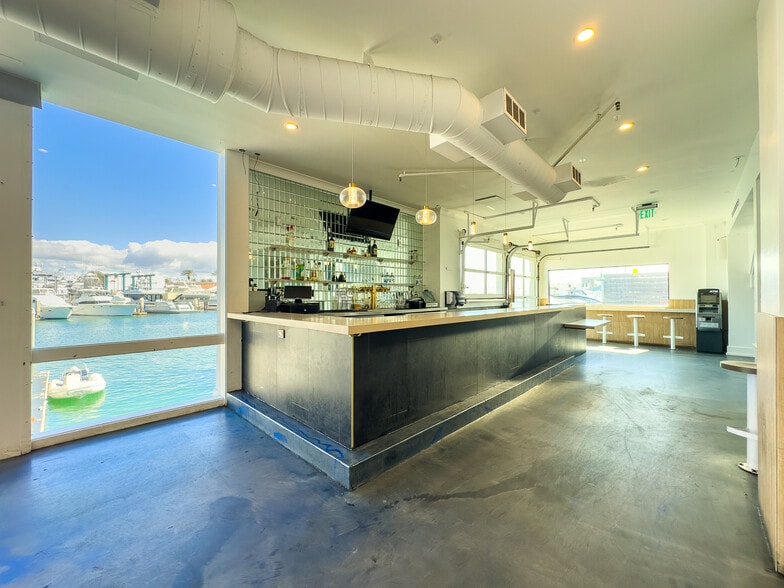 More Photos Of 2406 Newport Blvd, Newport Beach Restaurant For Lease