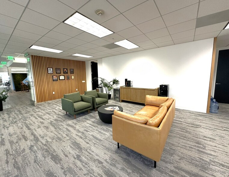 More Photos Of 15303 Ventura Blvd, Sherman Oaks Office For Lease