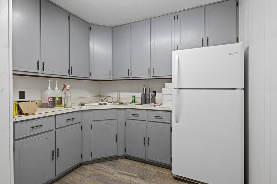 More Photos Of 450 County Road 1312, Mount Pleasant Industrial For Sale