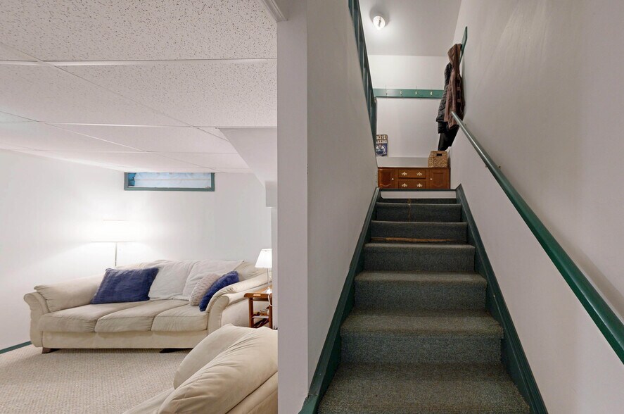 More Photos Of 10941 81 Av NW, Edmonton Dormitory For Sale