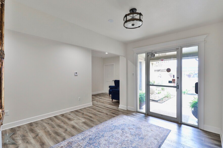 More Photos Of 2257 Industrial Blvd, Abilene Office For Sale