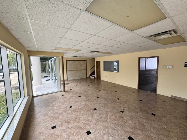 More Photos Of 4333 Silver Star Rd, Orlando Warehouse For Sale