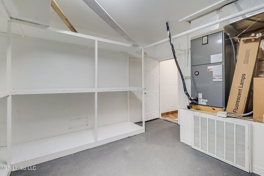 More Photos Of 507 Pass Rd, Gulfport Office For Sale