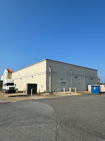 More Photos Of 9194 Mansfield Rd, Shreveport Drugstore For Lease