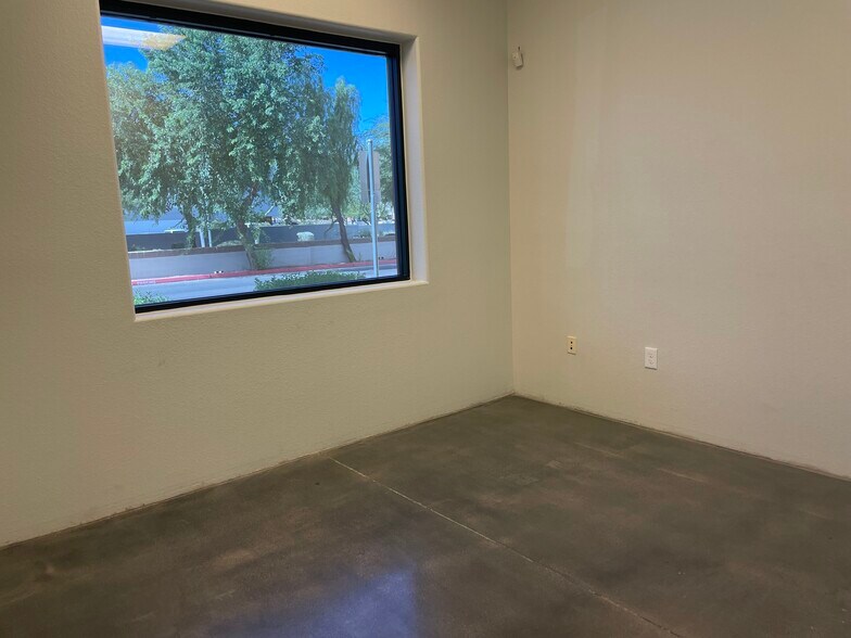 More Photos Of 2942 N Greenfield Rd, Mesa Service For Sale