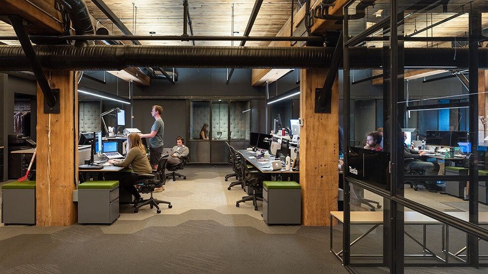More Photos Of 1028-1030 Hamilton St, Vancouver Office For Sale