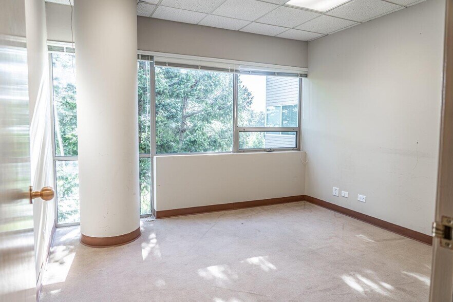 More Photos Of 433 Park Point Dr, Golden Office For Lease