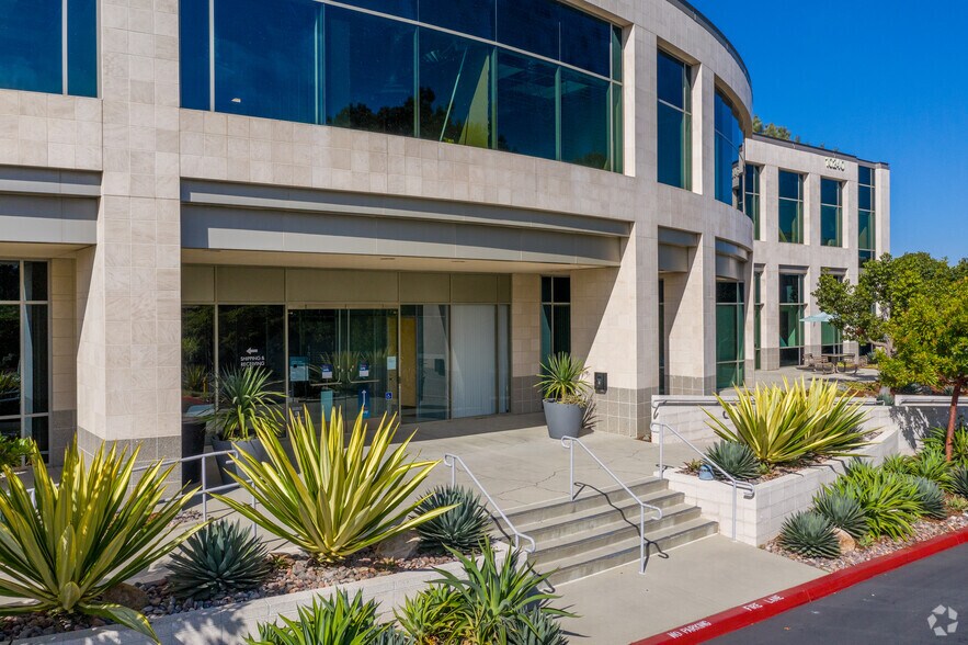 More Photos Of 10240 Science Center Dr, San Diego Office For Lease