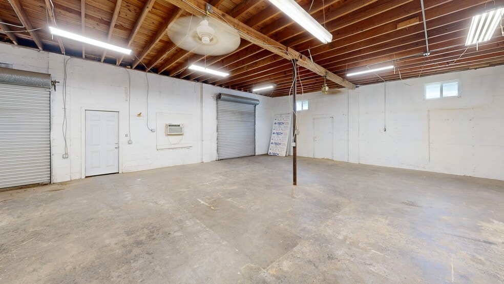 More Photos Of 2539-2545 Coolidge Ave, Orlando Warehouse For Lease