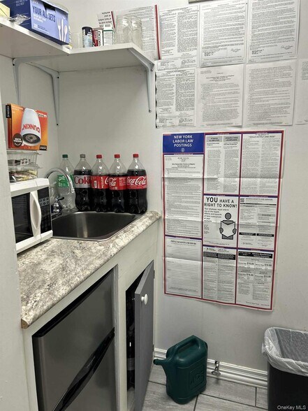 More Photos Of 361 Union Blvd, West Islip Office For Sale