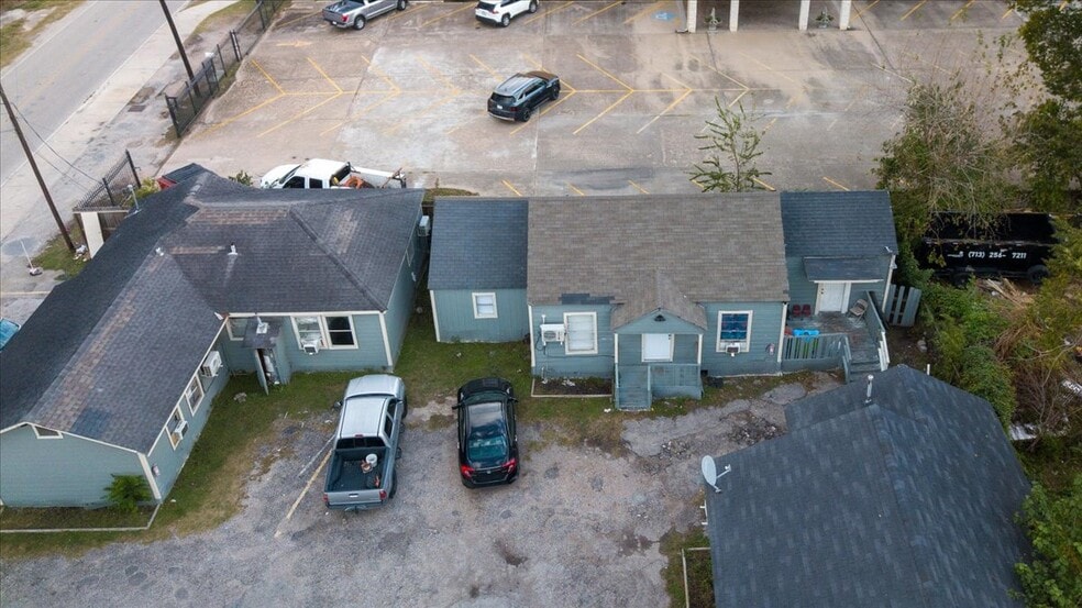 More Photos Of 13928 Bandera St, Houston Apartments For Sale