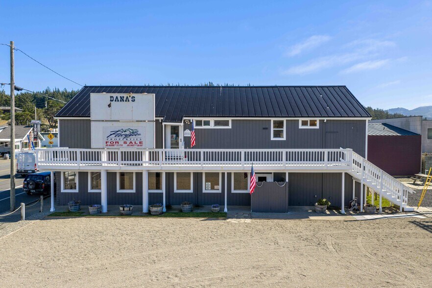 More Photos Of 267 W Sixth St, Port Orford Storefront Retail Residential For Sale