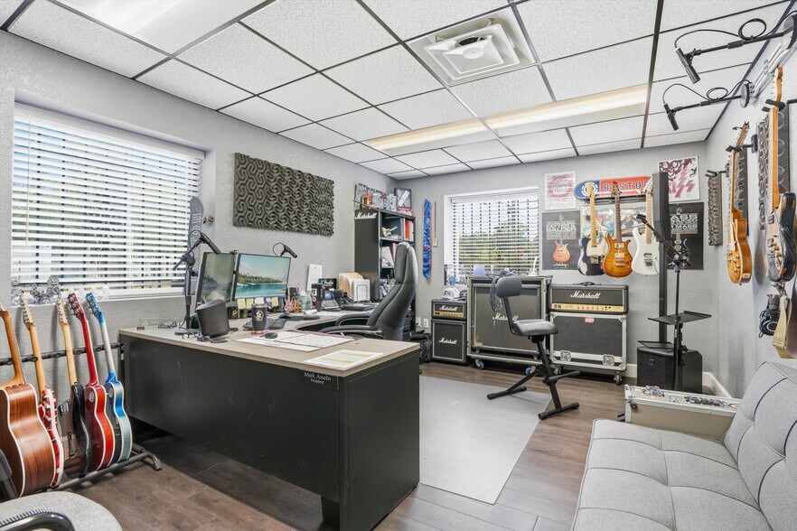 More Photos Of 3508 Lenox Ave, Jacksonville Office For Lease