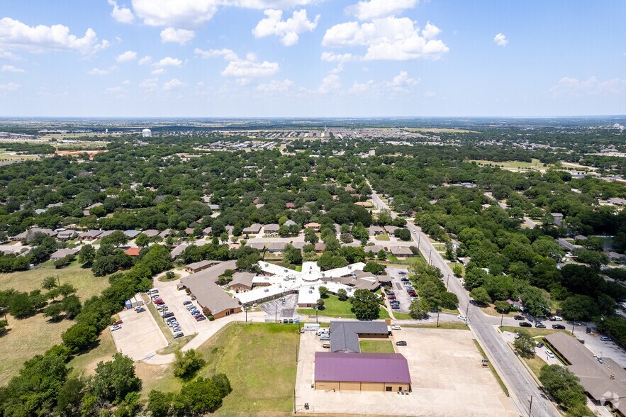 More Photos Of 2229 N Carroll Blvd, Denton Skilled Nursing Facility For Sale