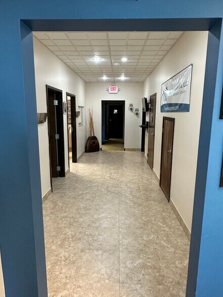 More Photos Of 10501 S Orange Ave, Orlando Light Manufacturing For Sale