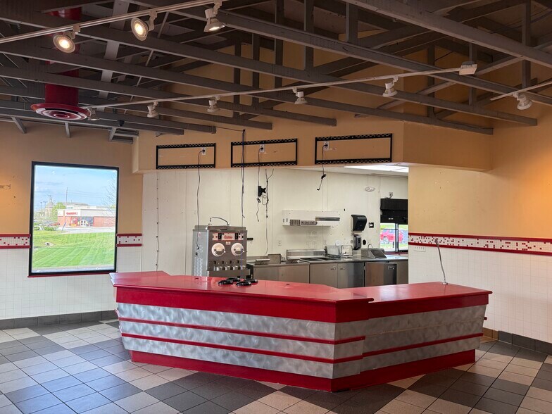 More Photos Of 1365 Jungermann Rd, Saint Peters Restaurant For Sale