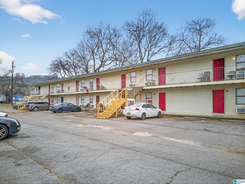 Primary Photo Of 401 Wilmer Ave, Anniston Multifamily For Sale