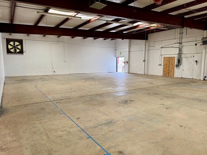 More Photos Of 227 W 300 S, Bountiful Industrial For Lease