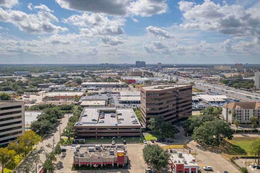More Photos Of 6671 Southwest Fwy, Houston Office For Lease