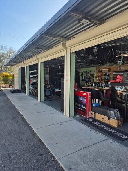 More Photos Of 2280 Main St, Sarasota Freestanding For Lease