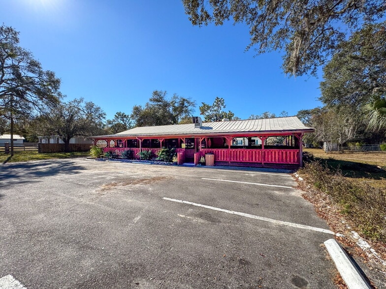 More Photos Of 15525 Shady Hills Rd, Spring Hill Restaurant For Sale