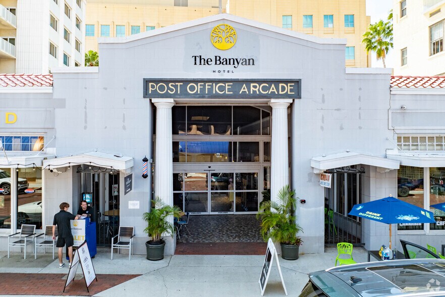 More Photos Of 1520 Broadway, Fort Myers Storefront Retail Office For Lease