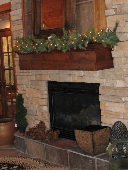 More Photos Of 173 Frontage Rd, South Fork Freestanding For Lease