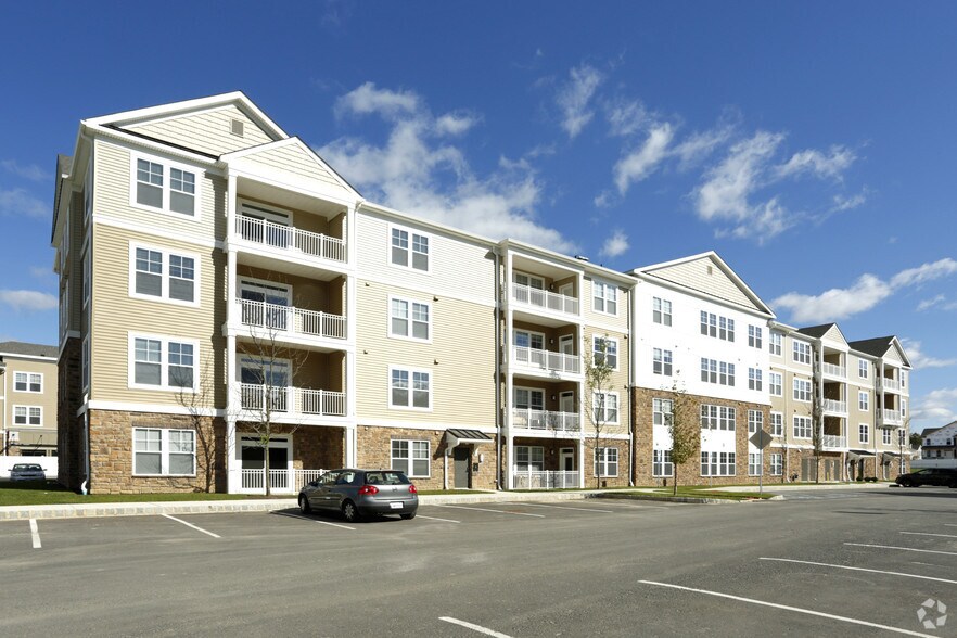 More Photos Of 3000 Goldfinch Blvd, Princeton Apartments For Lease