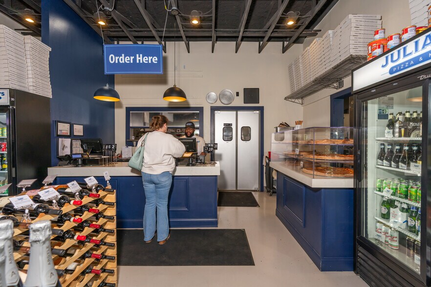 More Photos Of 620 S Presa St, San Antonio Restaurant For Sale