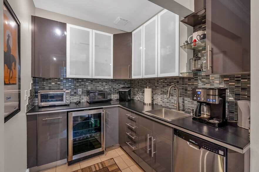 More Photos Of 3104 Creekside Village Dr NW, Kennesaw Loft Creative Space For Sale