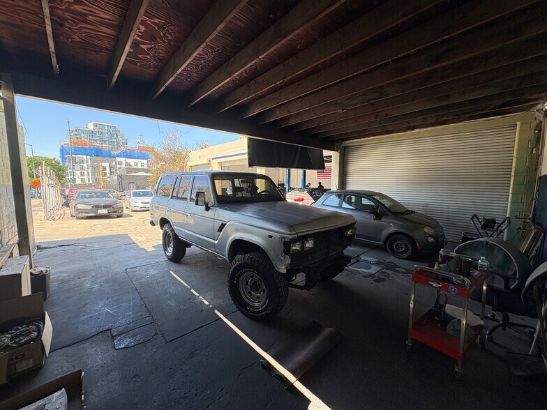 More Photos Of 301 16th St, San Diego Auto Repair For Sale