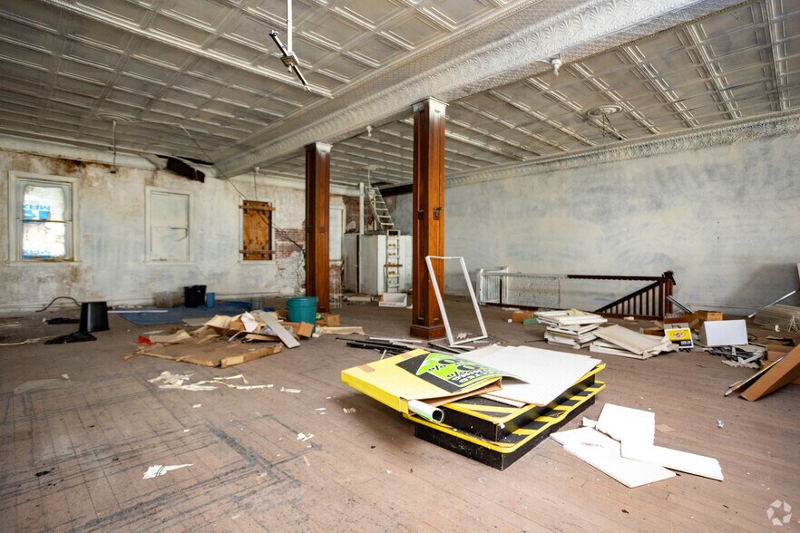 More Photos Of 421 Main St, Madison General Retail For Sale