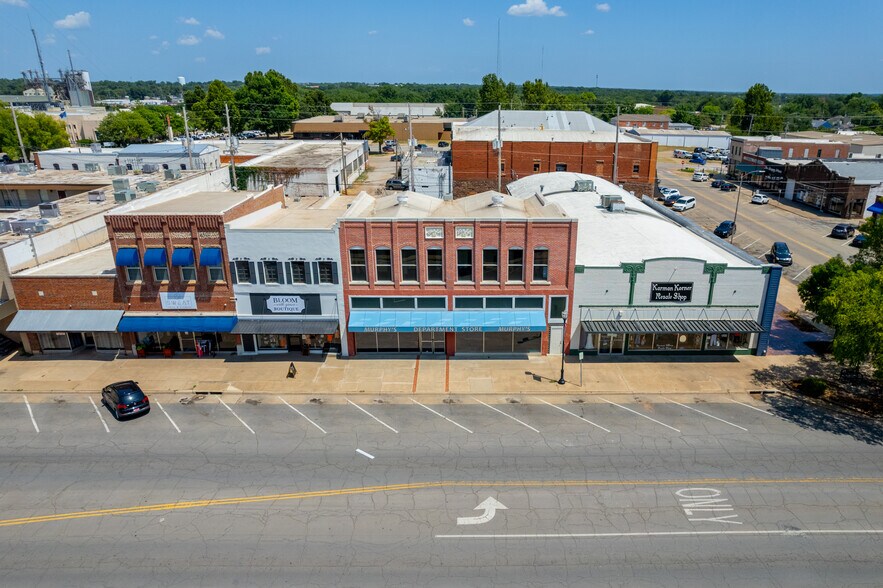 More Photos Of 815 S Main St, Stillwater Storefront Retail Office For Sale