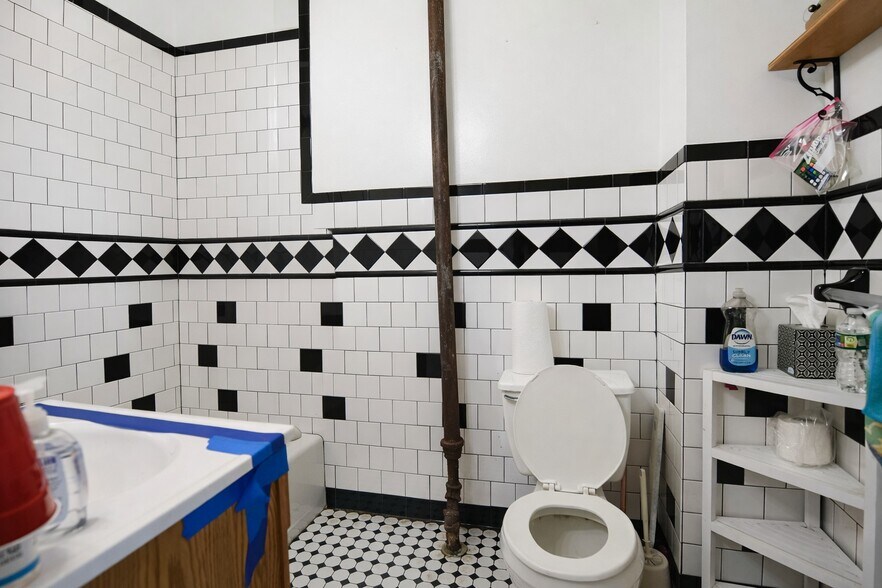 More Photos Of 53 Franklin St, Brooklyn Apartments For Sale