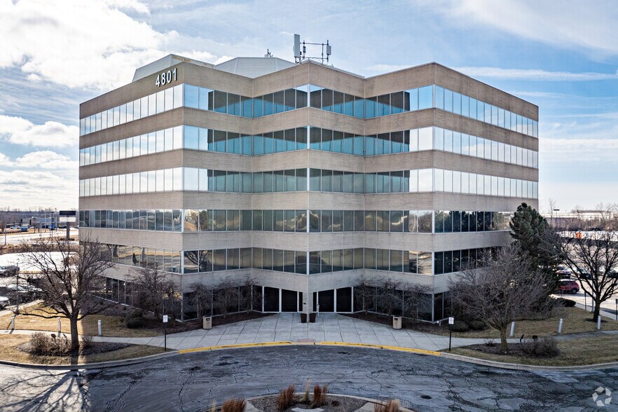 Primary Photo Of 4801 Southwick Dr, Matteson Medical For Lease