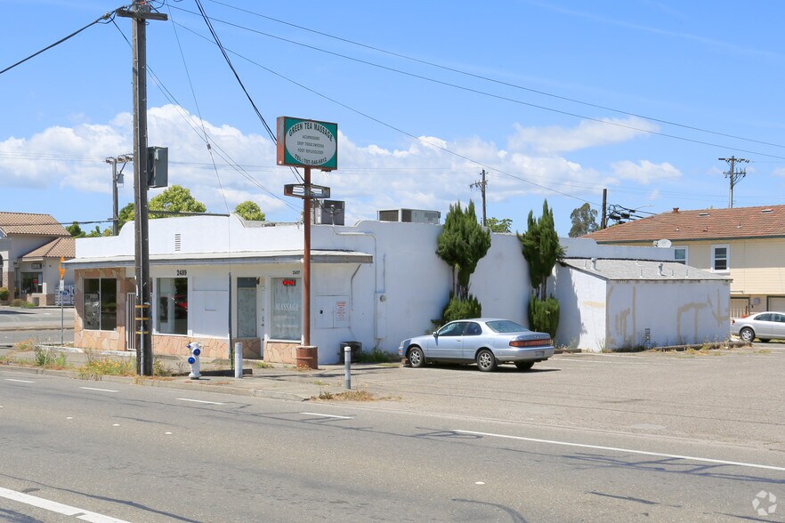 More Photos Of 2487 Guerneville Rd, Santa Rosa Freestanding For Lease