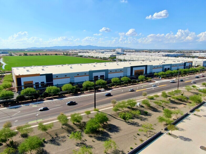 More Photos Of 9393 W Buckeye Rd, Tolleson Unknown For Lease