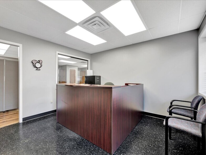 More Photos Of 1610 N John Redditt Dr, Lufkin Light Manufacturing For Sale