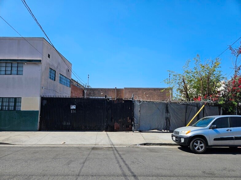 More Photos Of 804 E 18th St, Los Angeles Warehouse For Lease