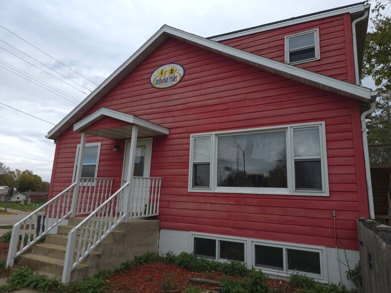 More Photos Of 711 W Montgomery St, Sparta Specialty For Sale