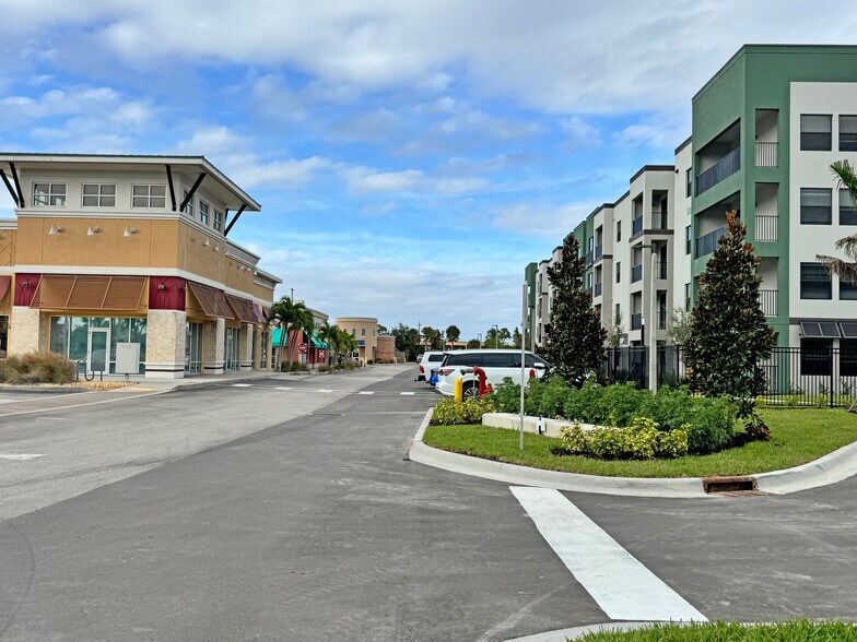 More Photos Of 11601-11609 S Cleveland Ave, Fort Myers Unknown For Lease